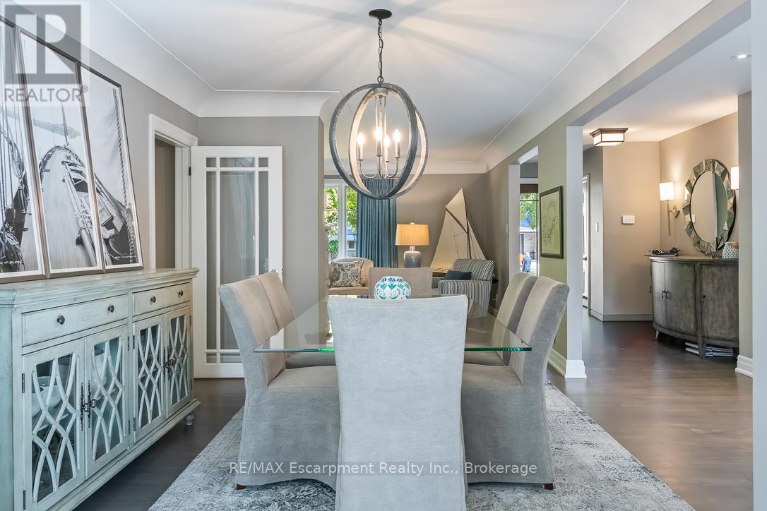 278 Carolyn Drive, Oakville, Ontario  L6K 3M6 - Photo 7 - W12513920