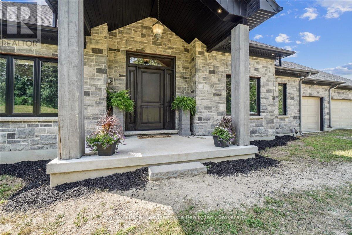 8837 Wellington Road 124, Erin, Ontario N1H 6H7 - Photo 4 - X12513866