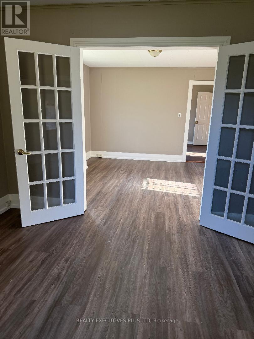 8948 Heritage Road, Brampton, Ontario  L6Y 0E1 - Photo 5 - W12440470