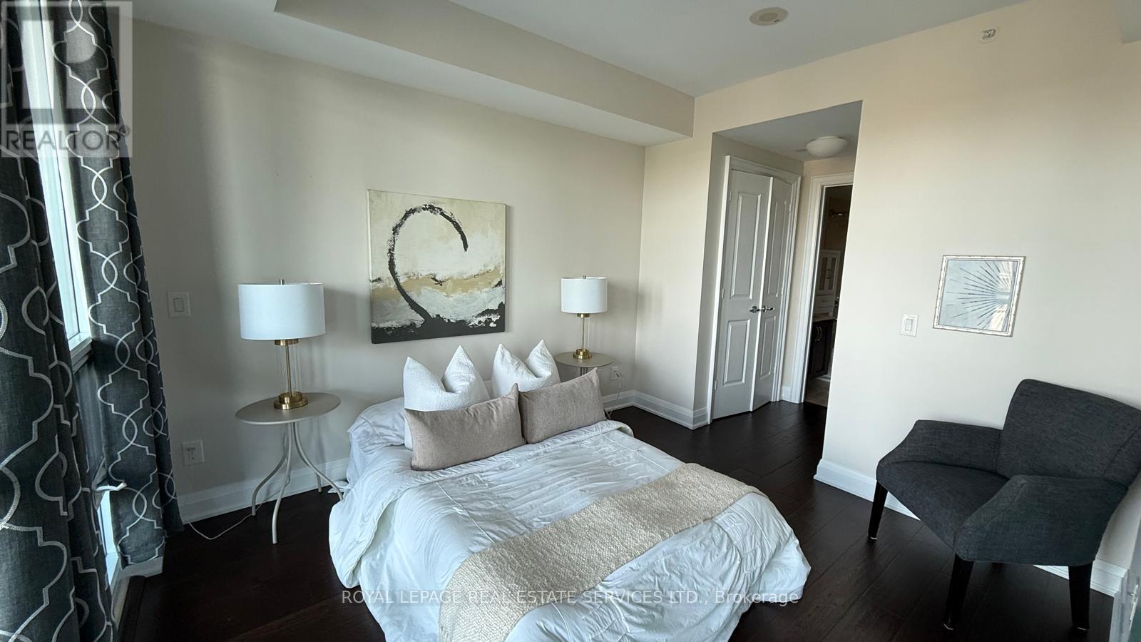 501 - 11 Bronte Road, Oakville, Ontario L6L 0E1 - Photo 8 - W12509620