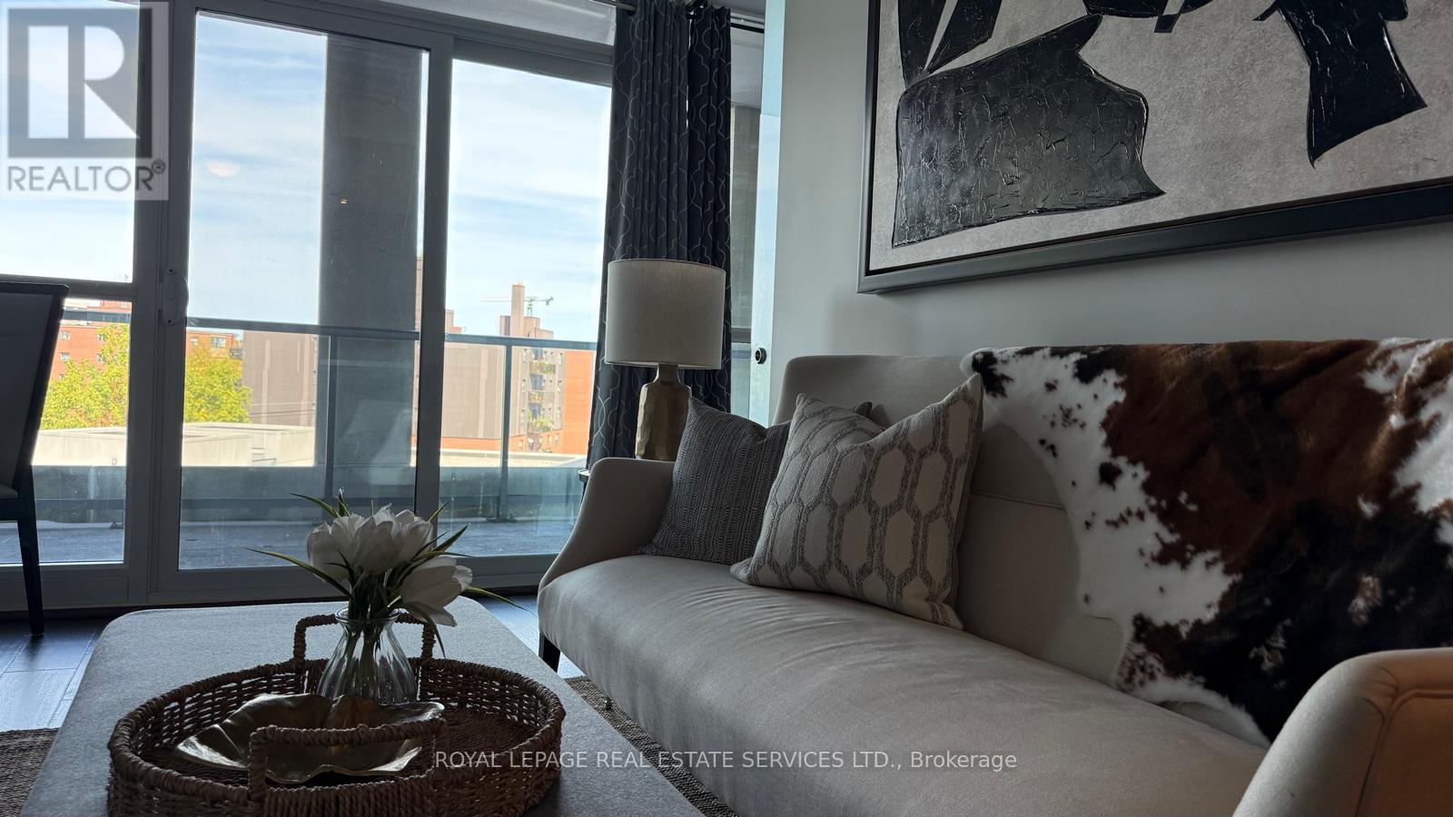 501 - 11 Bronte Road, Oakville, Ontario L6L 0E1 - Photo 6 - W12509620