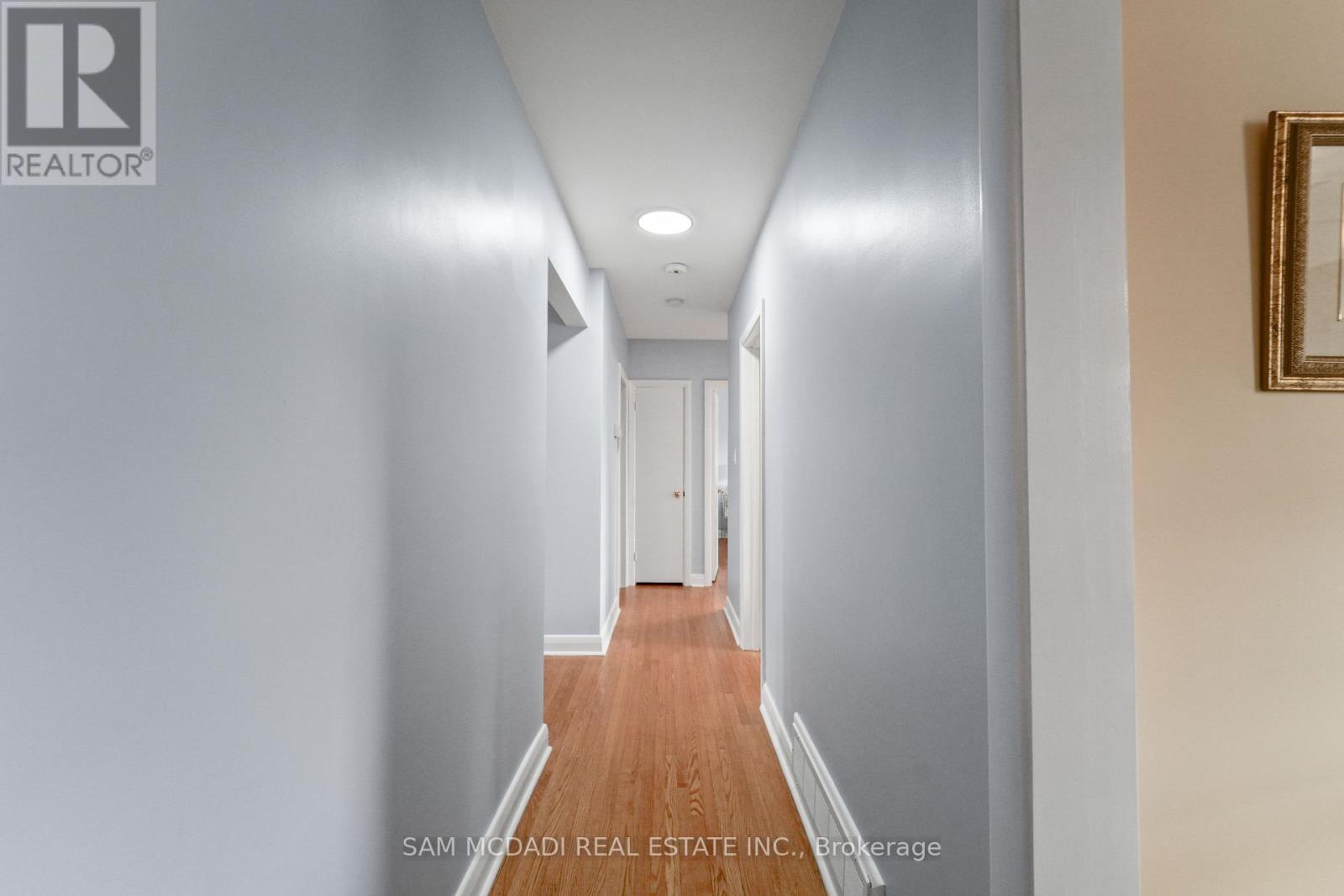 185 Rathburn Road, Toronto, Ontario  M9B 2L2 - Photo 11 - W12513466