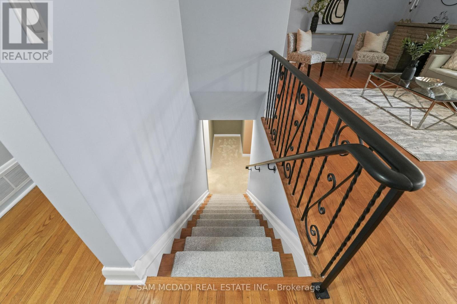 185 Rathburn Road, Toronto, Ontario  M9B 2L2 - Photo 17 - W12513466