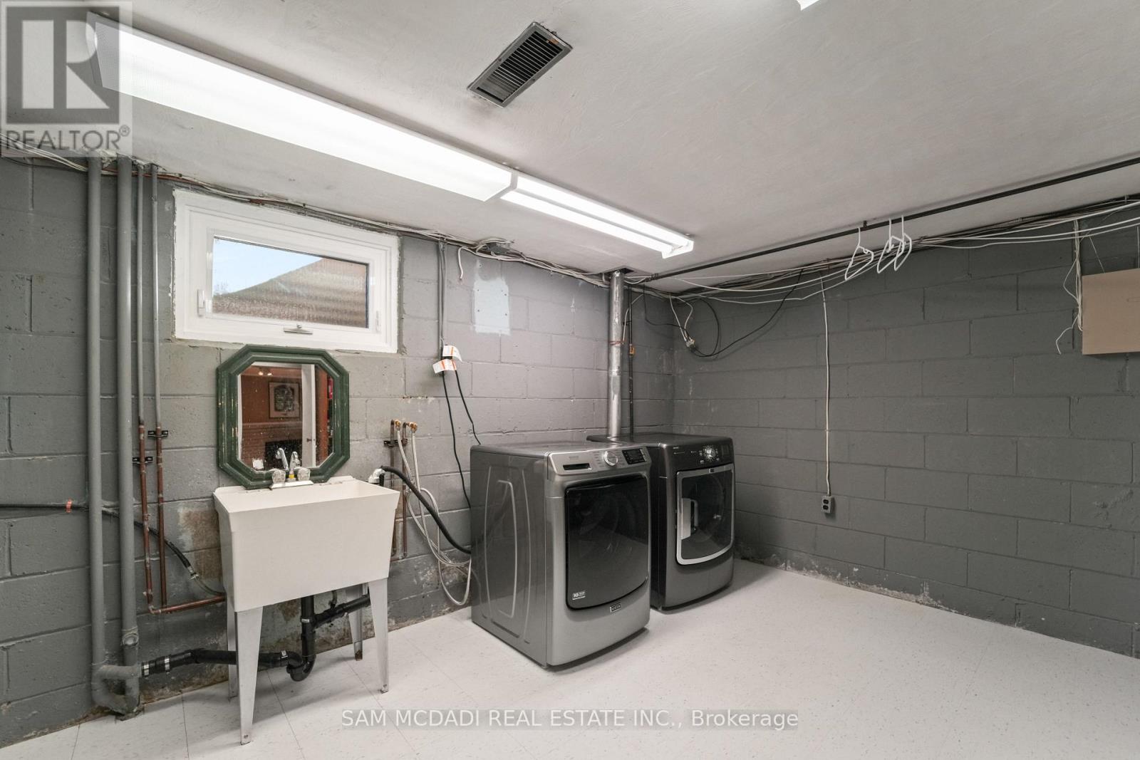 185 Rathburn Road, Toronto, Ontario  M9B 2L2 - Photo 21 - W12513466