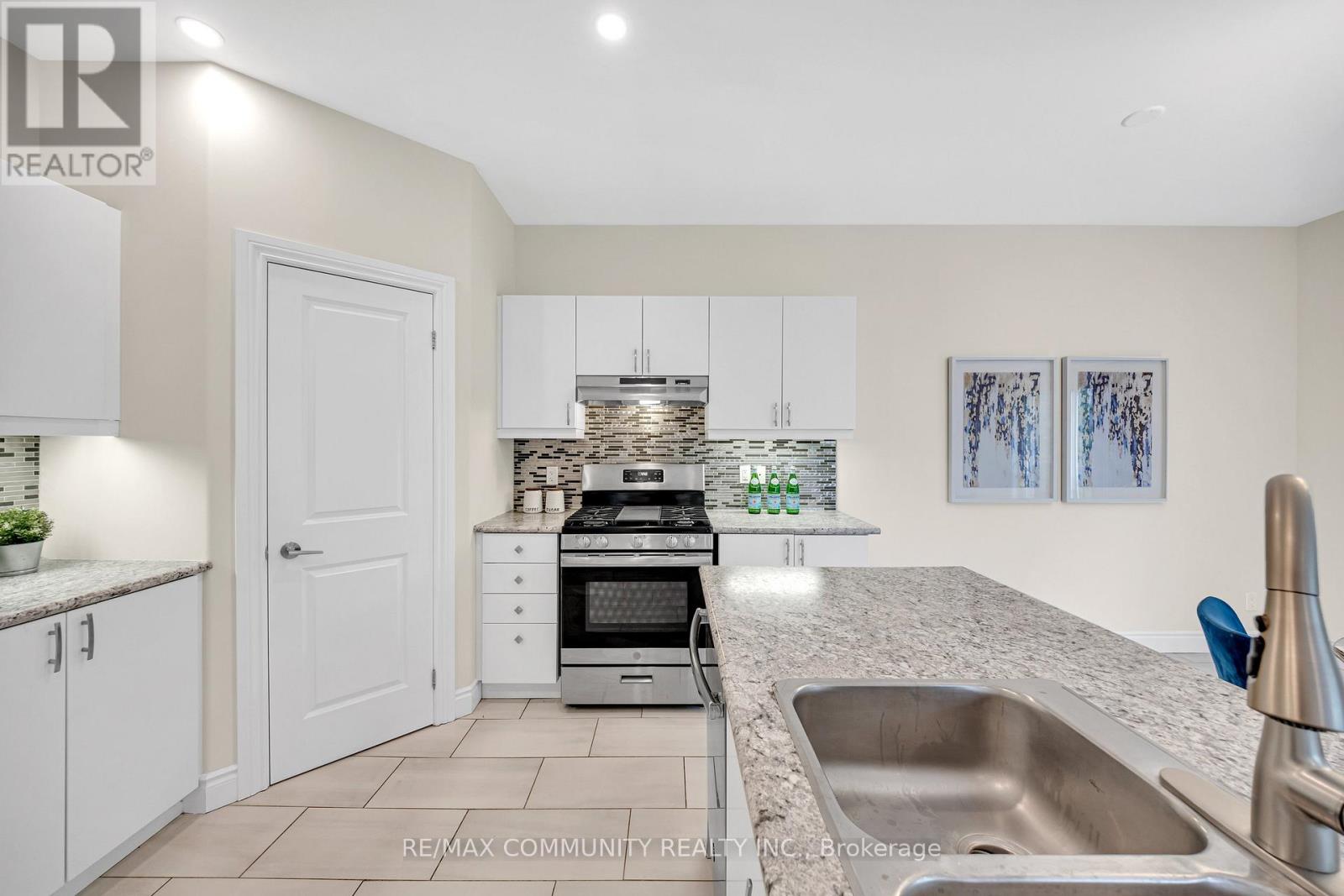 78 Alcorn Drive, Kawartha Lakes, Ontario  K9V 0M8 - Photo 14 - X12513556