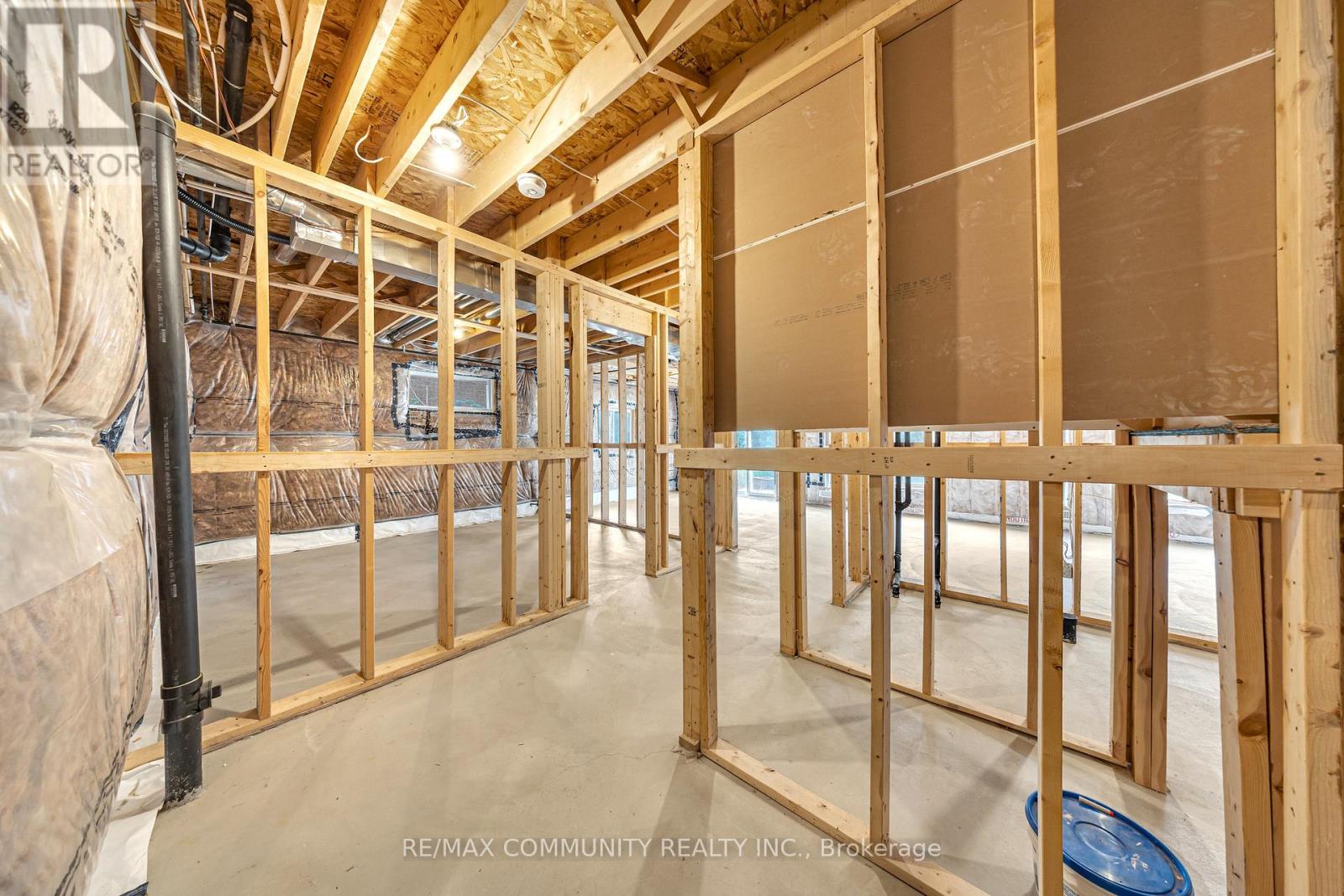 78 Alcorn Drive, Kawartha Lakes, Ontario  K9V 0M8 - Photo 38 - X12513556