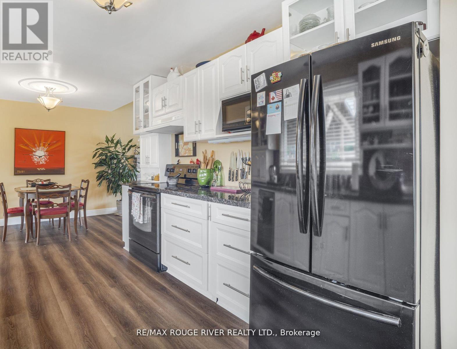 5210 Timothy Crescent, Niagara Falls, Ontario  L2E 5G3 - Photo 4 - X12513582