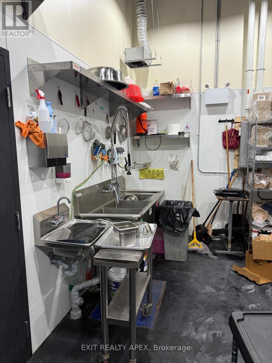 277 Upper Centennial Parkway, Hamilton, Ontario  L8J 3H4 - Photo 10 - X12513622