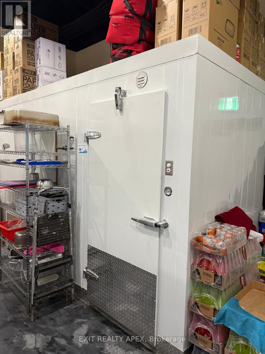 277 Upper Centennial Parkway, Hamilton, Ontario  L8J 3H4 - Photo 11 - X12513622