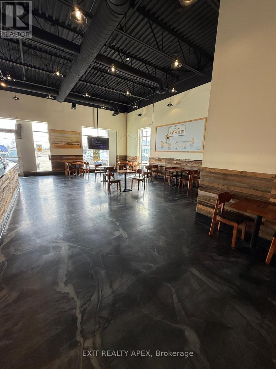 277 Upper Centennial Parkway, Hamilton, Ontario  L8J 3H4 - Photo 5 - X12513622