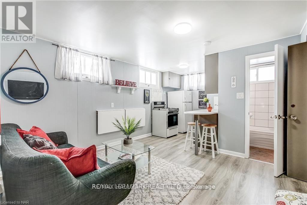 Unknown Address, ,     - Photo 3 - X12513634