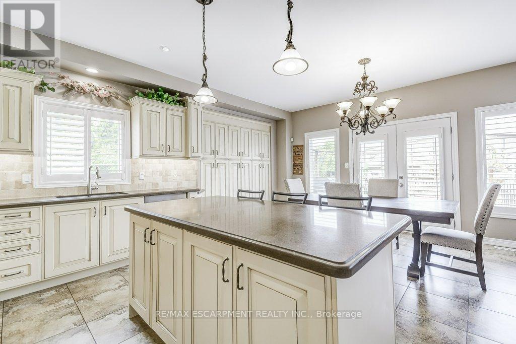 33 Lockman Drive, Hamilton, Ontario  L9K 0B9 - Photo 17 - X12513642