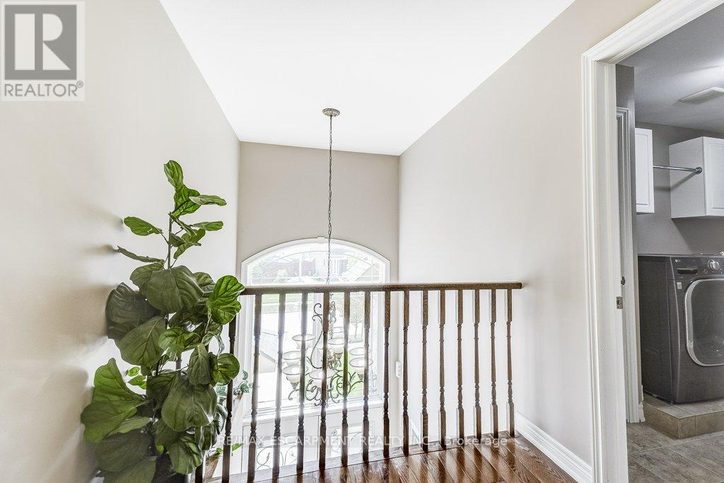 33 Lockman Drive, Hamilton, Ontario  L9K 0B9 - Photo 22 - X12513642