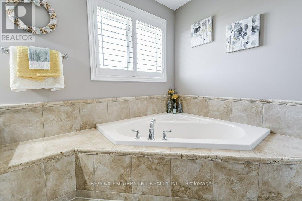 33 Lockman Drive, Hamilton, Ontario  L9K 0B9 - Photo 30 - X12513642