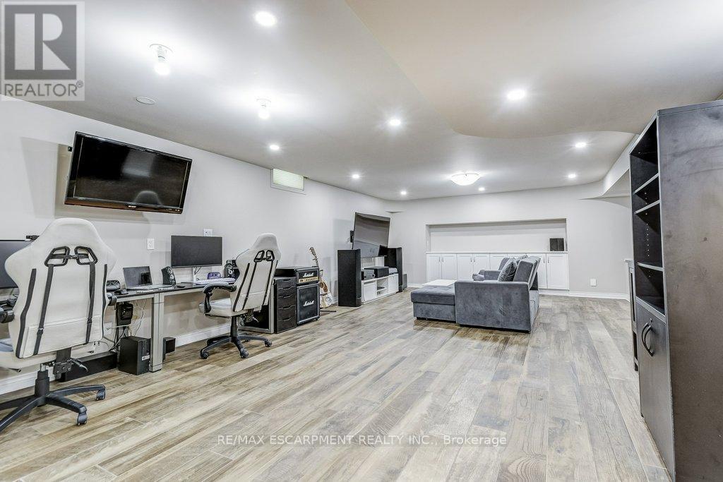 33 Lockman Drive, Hamilton, Ontario  L9K 0B9 - Photo 31 - X12513642