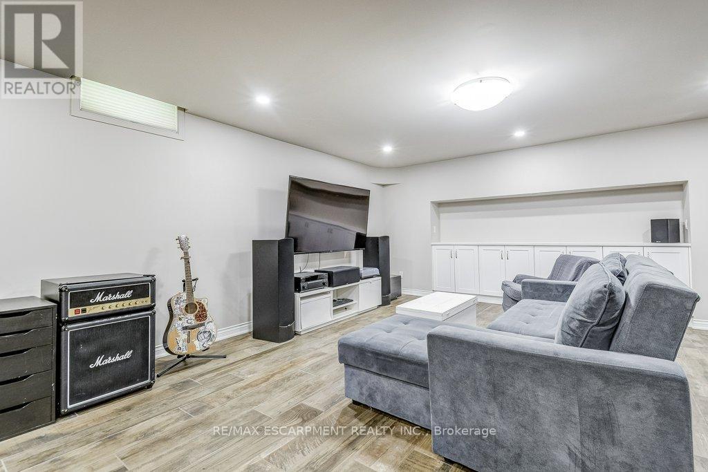 33 Lockman Drive, Hamilton, Ontario  L9K 0B9 - Photo 32 - X12513642