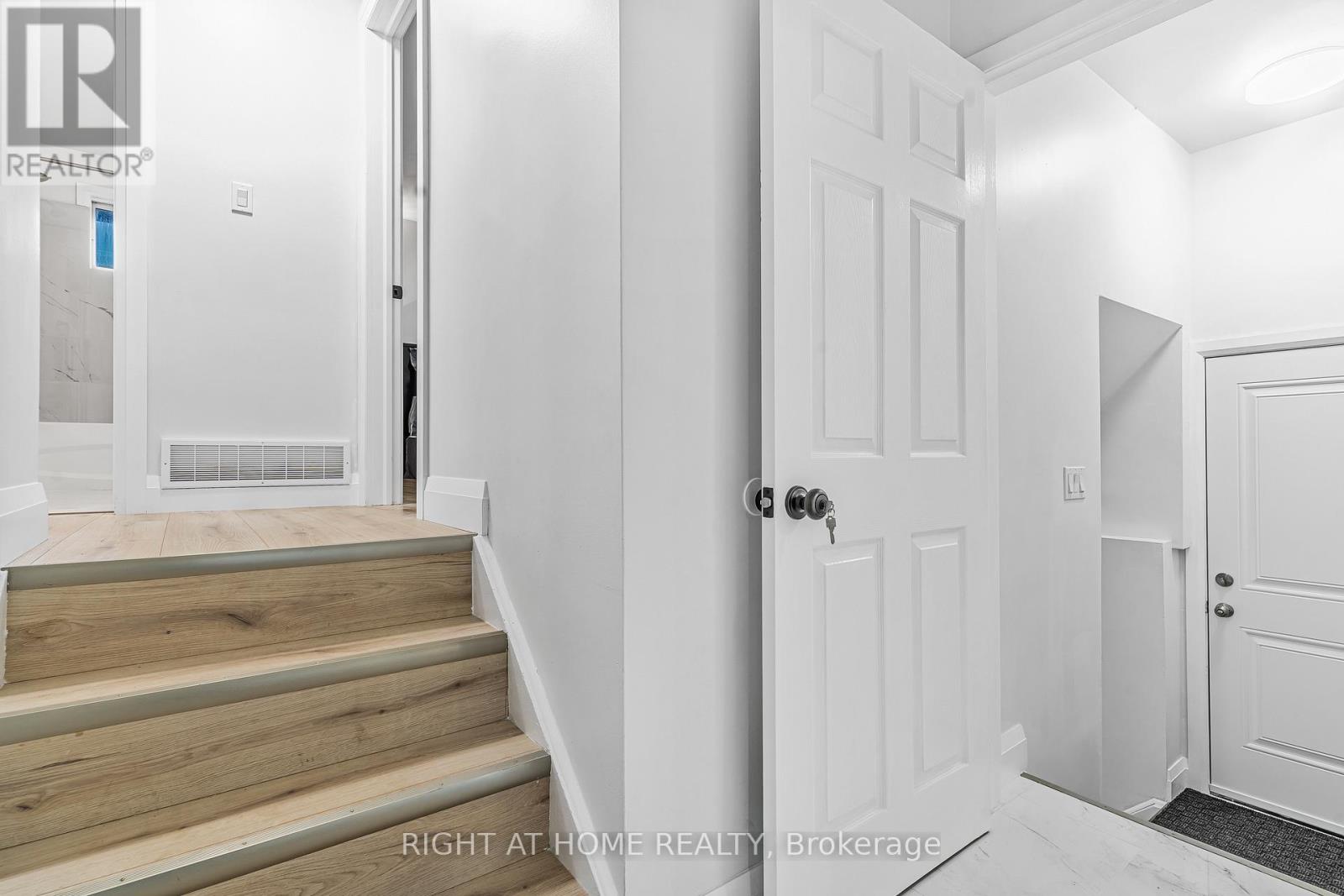 3 Northgate Drive, Welland, Ontario  L3C 5Y2 - Photo 8 - X12513684