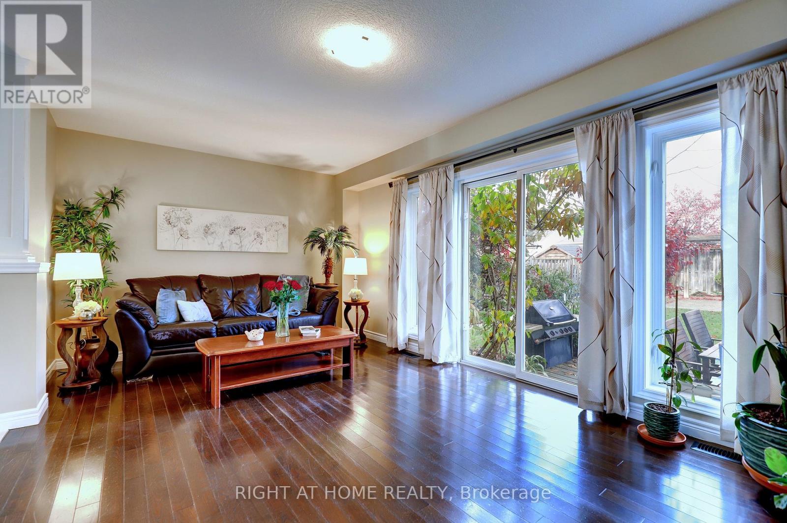 21 Mullin Drive, Guelph, Ontario  N1E 0E1 - Photo 14 - X12513792