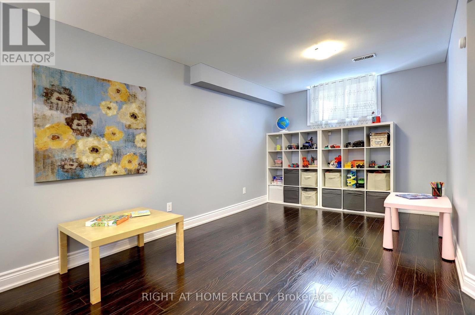 21 Mullin Drive, Guelph, Ontario  N1E 0E1 - Photo 35 - X12513792