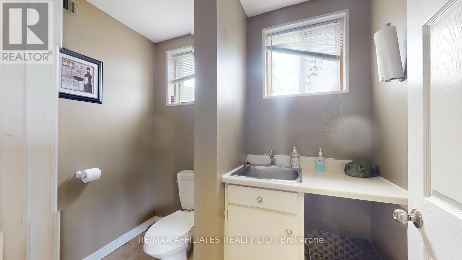 202 Percy Street, Smiths Falls, Ontario  K7A 4W8 - Photo 12 - X12149506