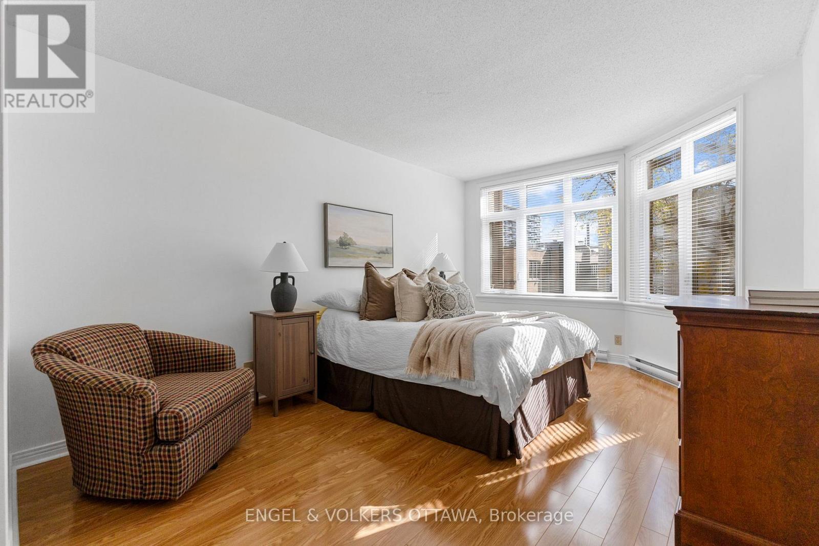 206 - 205 Somerset Street W, Ottawa, Ontario K2P 0J1 - Photo 23 - X12468319