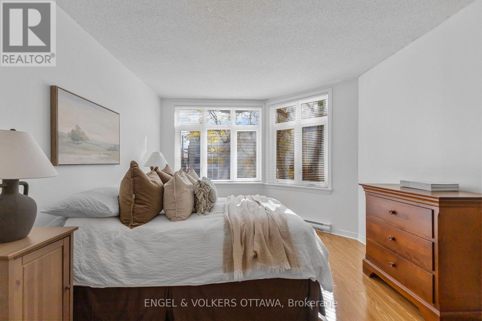 206 - 205 Somerset Street W, Ottawa, Ontario K2P 0J1 - Photo 25 - X12468319