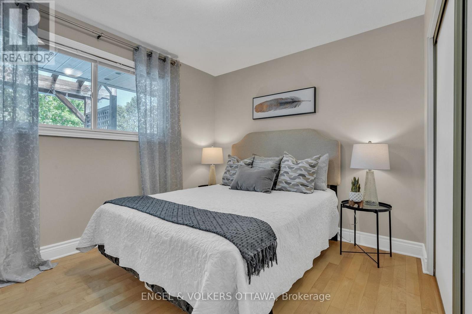 1369 Fontenay Crescent, Ottawa, Ontario  K1V 7K5 - Photo 16 - X12487233