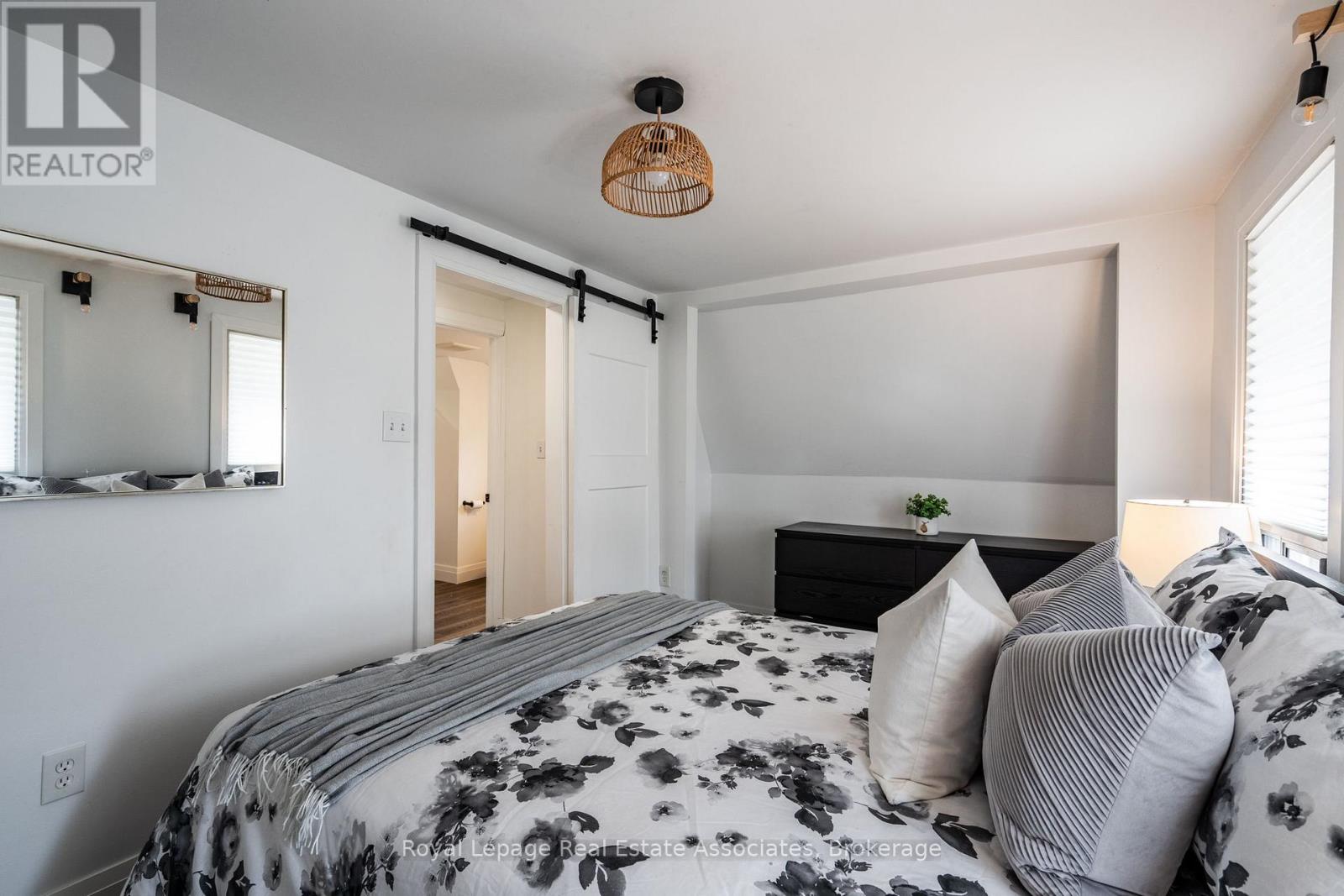 28 Edinburgh Avenue, Hamilton, Ontario  L8H 2C3 - Photo 25 - X12513796