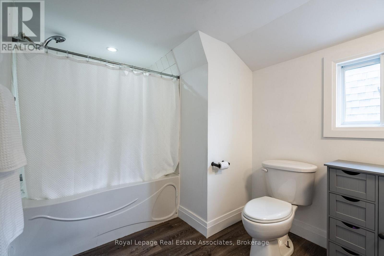 28 Edinburgh Avenue, Hamilton, Ontario  L8H 2C3 - Photo 29 - X12513796