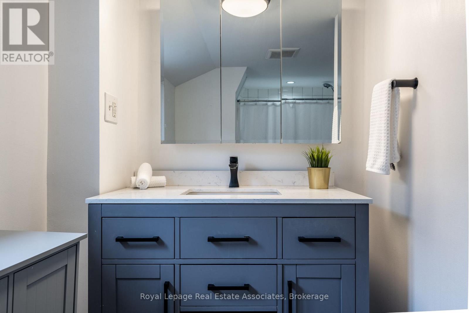 28 Edinburgh Avenue, Hamilton, Ontario  L8H 2C3 - Photo 30 - X12513796