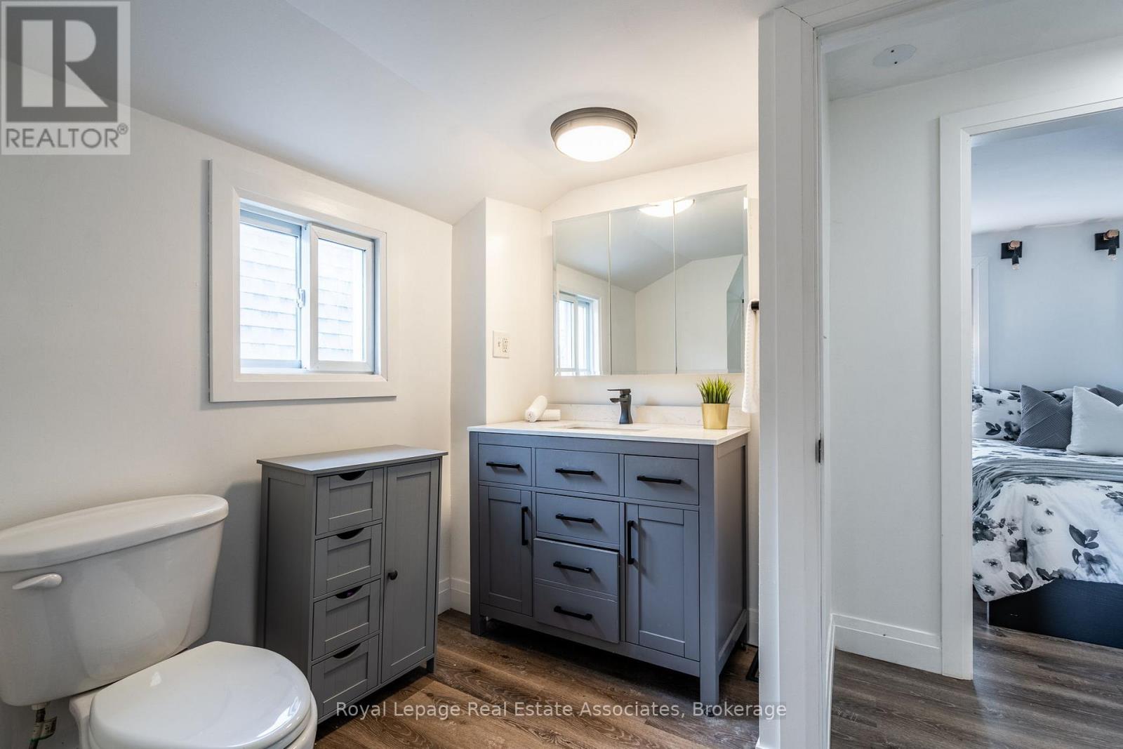 28 Edinburgh Avenue, Hamilton, Ontario  L8H 2C3 - Photo 31 - X12513796