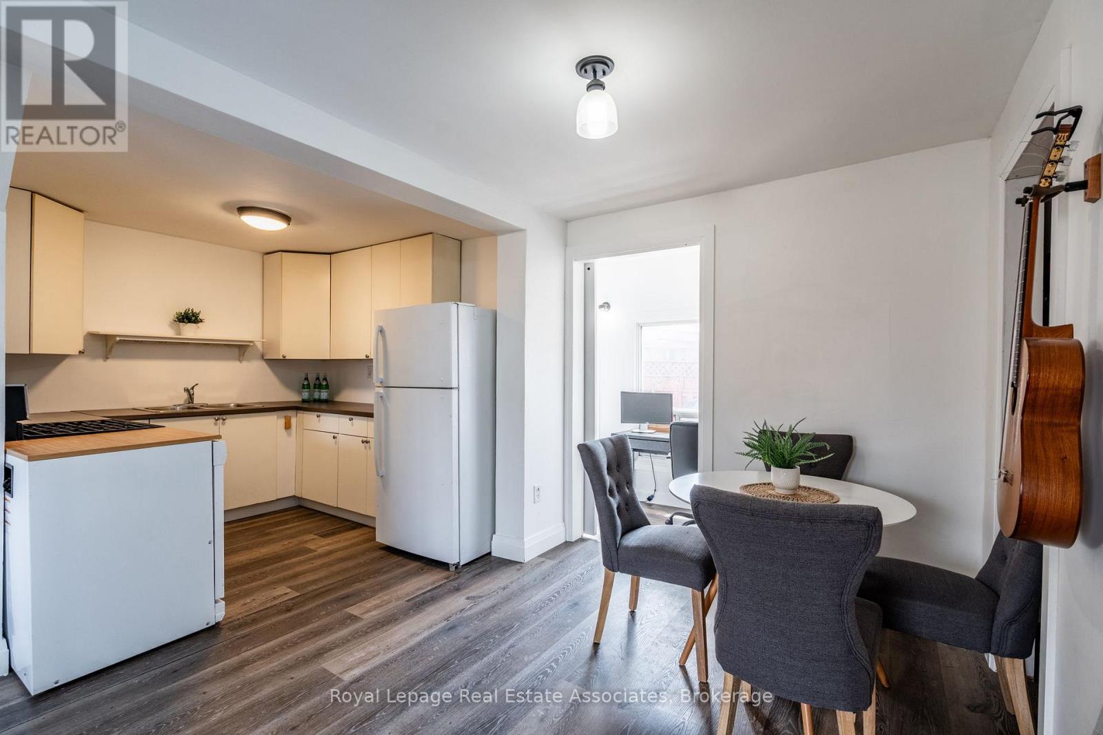 28 Edinburgh Avenue, Hamilton, Ontario  L8H 2C3 - Photo 9 - X12513796