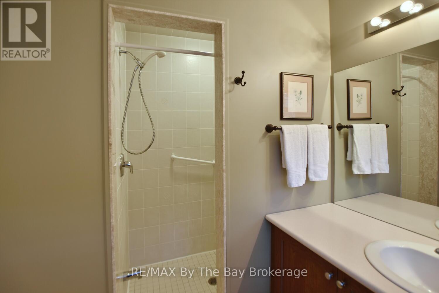 10 Cherry Sands Crescent, Wasaga Beach, Ontario  L9Z 1P5 - Photo 22 - S12513912