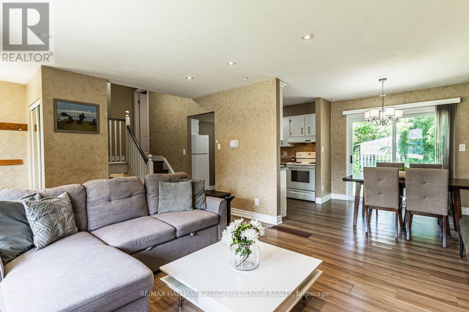 438 Forest Avenue S, Orillia, Ontario L3V 4A1 - Photo 3 - S12480406