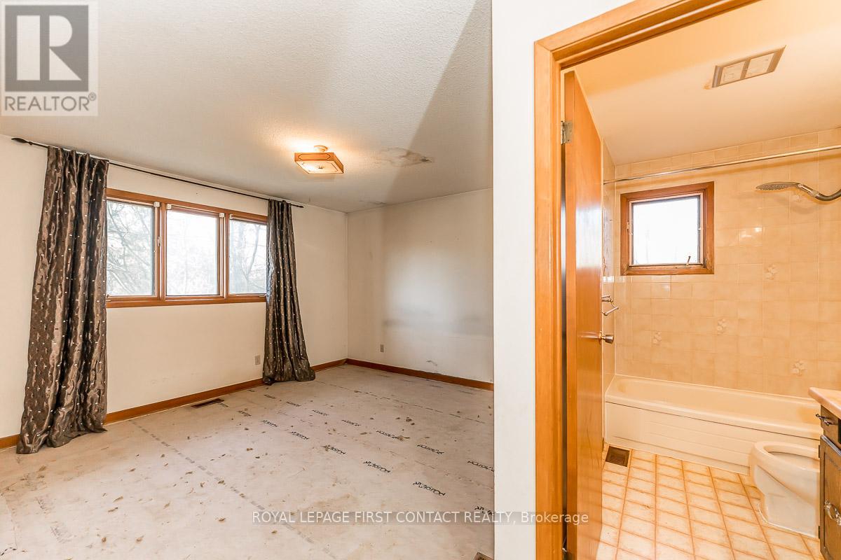 11707 27 County Road, Springwater, Ontario  L0L 1X0 - Photo 19 - S12513404