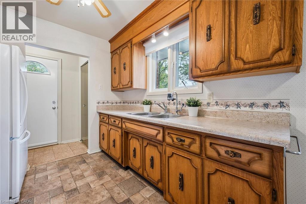 206 Royal Street, Waterloo, Ontario  N2J 2H9 - Photo 13 - 40777790