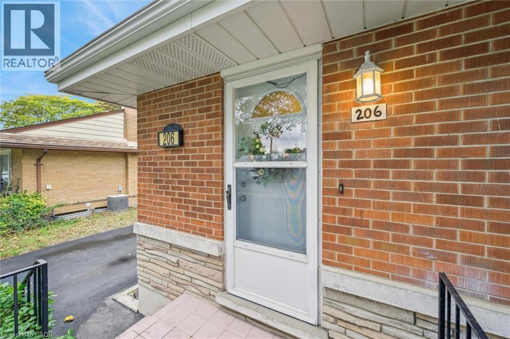 206 Royal Street, Waterloo, Ontario  N2J 2H9 - Photo 4 - 40777790