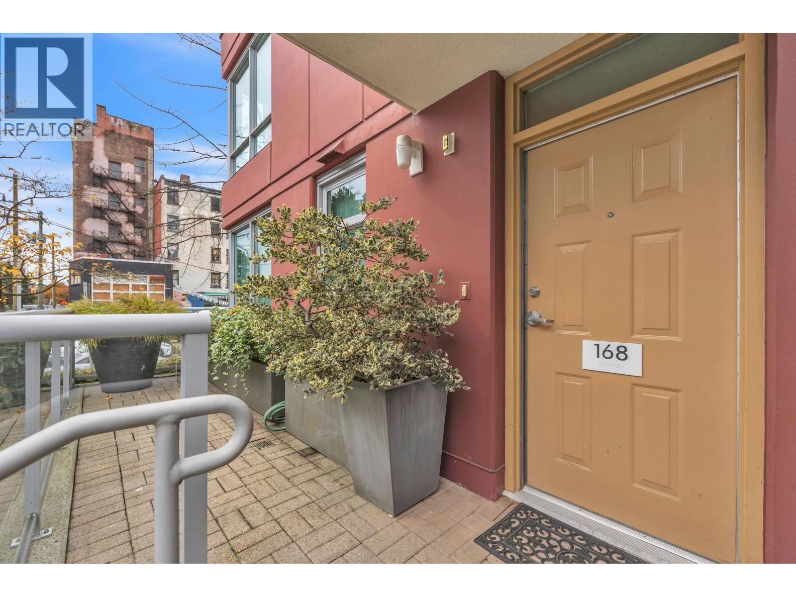 168 Prior Street, Vancouver, British Columbia V6A 0A6 - Photo 3 - R3065082