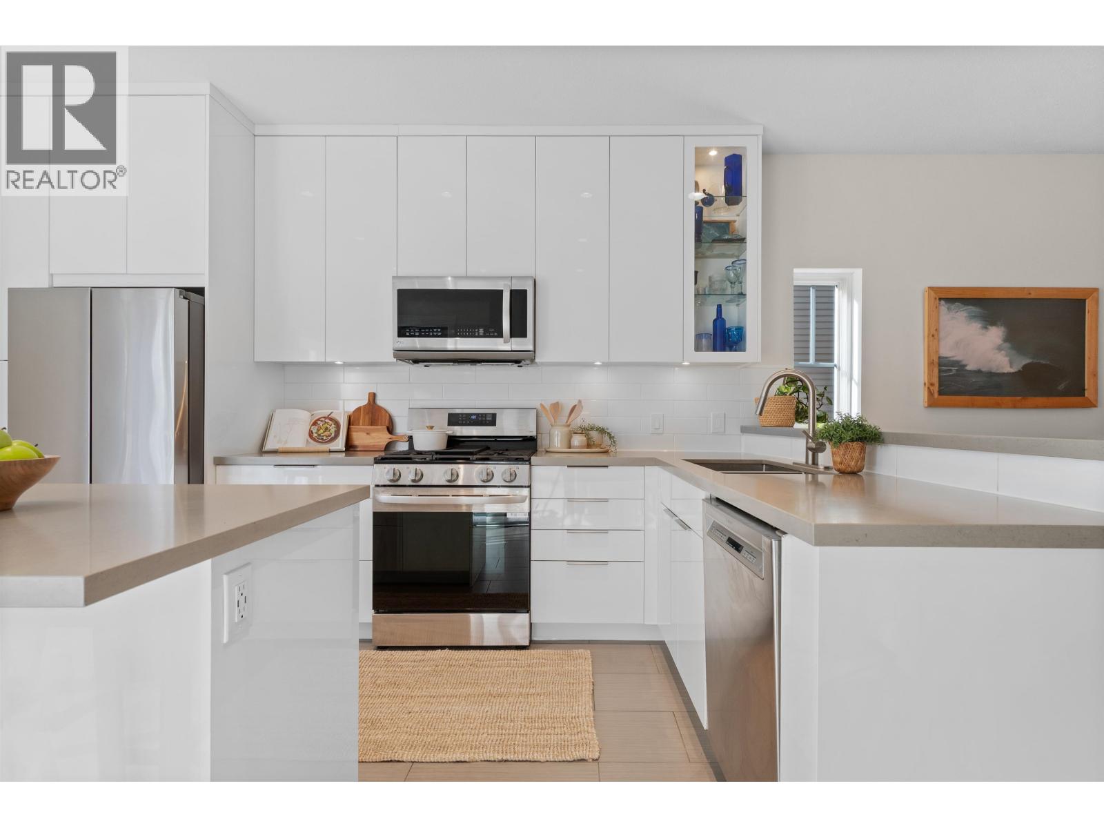 9 1800 Mamquam Road, Squamish, British Columbia  V8B 0J1 - Photo 1 - R3065098