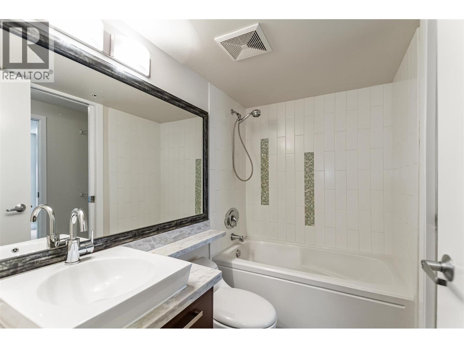 203 2959 Glen Drive, Coquitlam, British Columbia V3B 0B8 - Photo 16 - R3065100