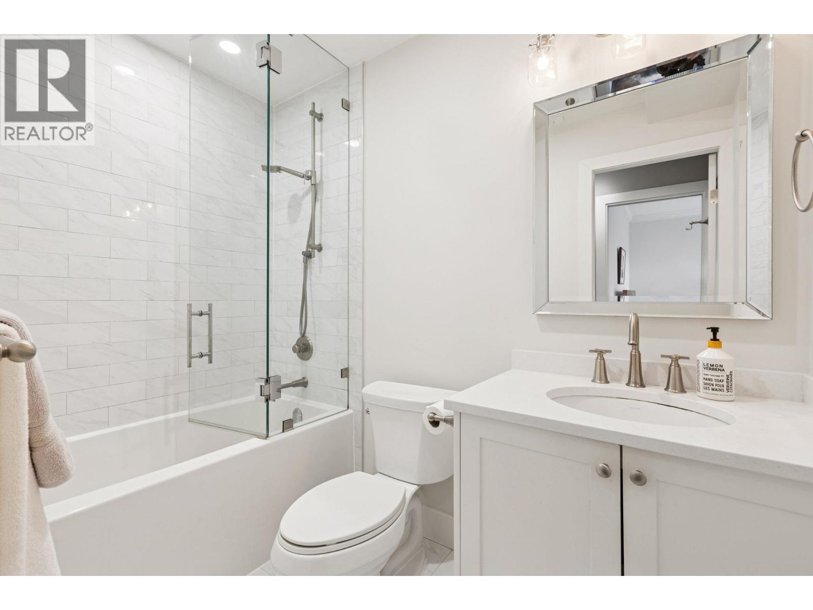 101 2440 Haywood Avenue, West Vancouver, British Columbia V7V 1Y1 - Photo 23 - R3065106