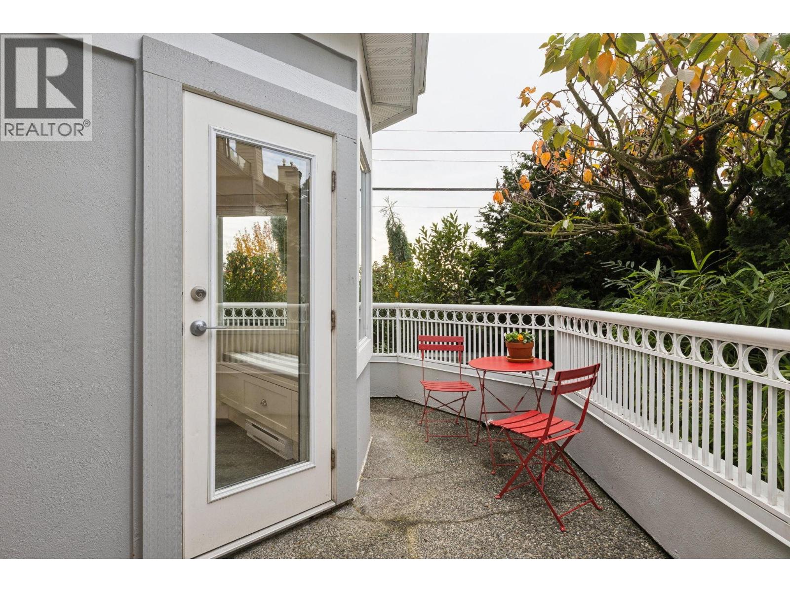 101 2440 Haywood Avenue, West Vancouver, British Columbia V7V 1Y1 - Photo 30 - R3065106