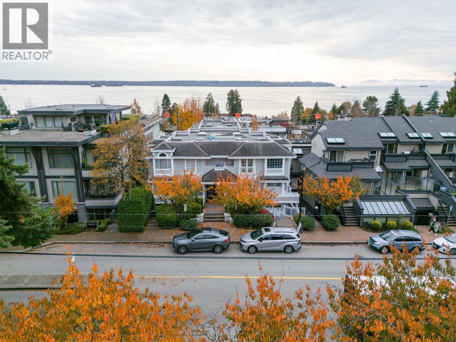 101 2440 Haywood Avenue, West Vancouver, British Columbia V7V 1Y1 - Photo 38 - R3065106