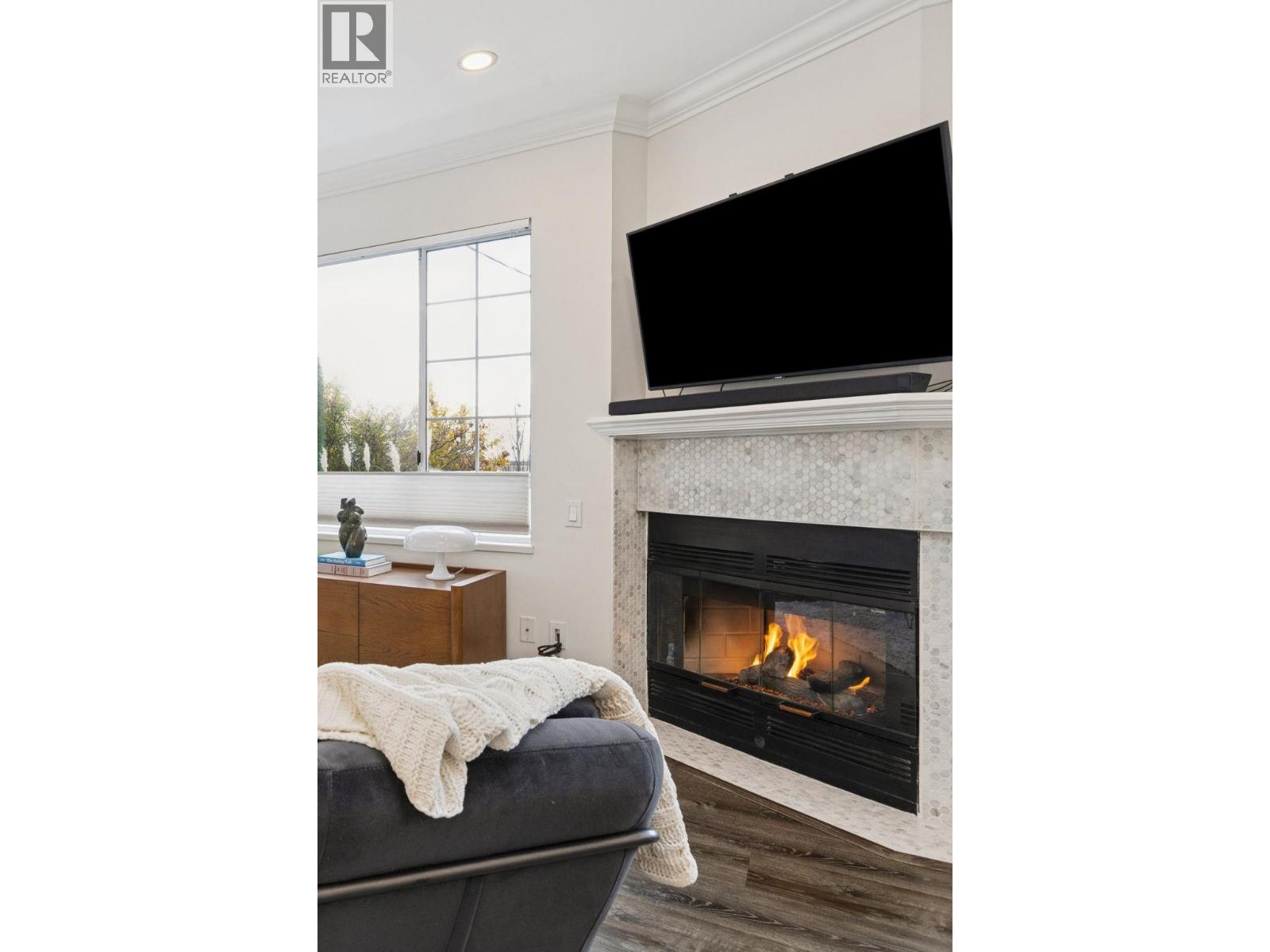 101 2440 Haywood Avenue, West Vancouver, British Columbia V7V 1Y1 - Photo 4 - R3065106