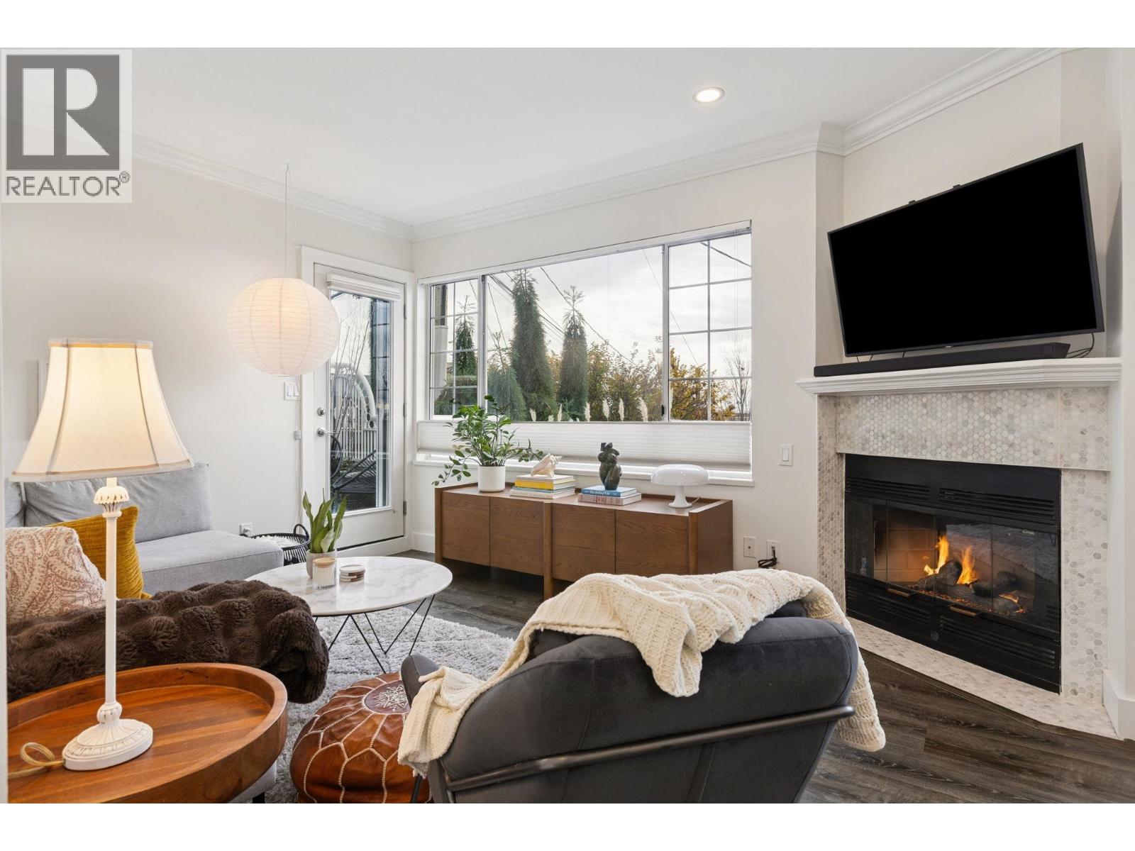 101 2440 Haywood Avenue, West Vancouver, British Columbia V7V 1Y1 - Photo 5 - R3065106