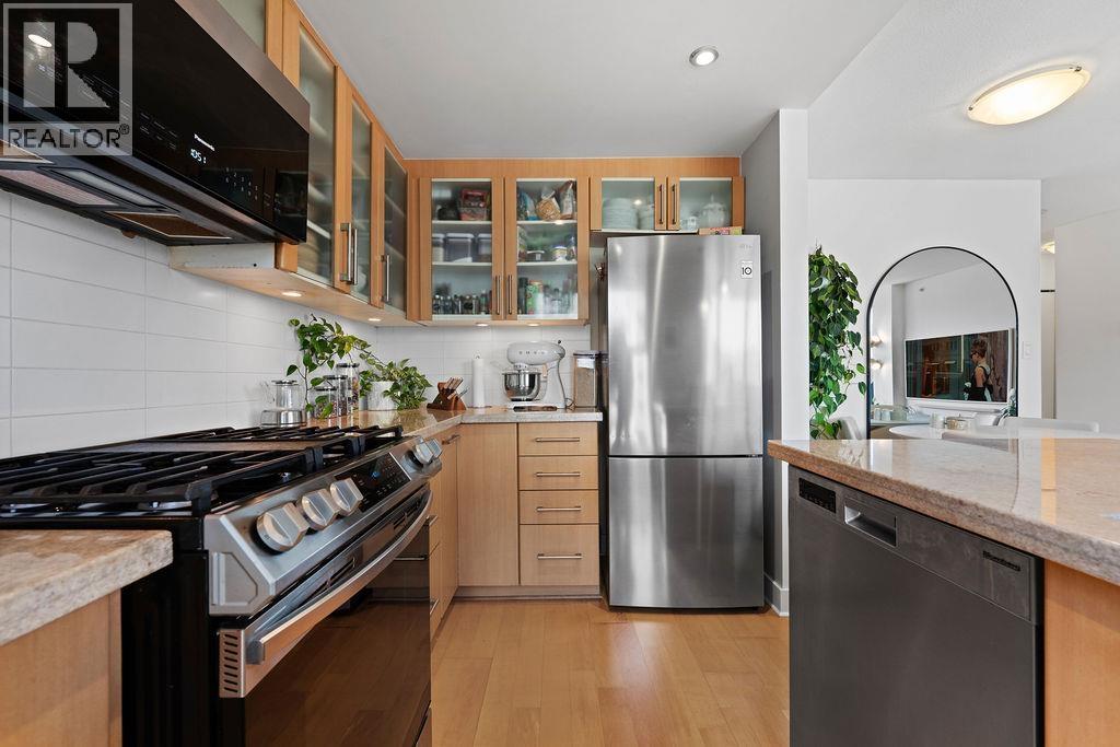 1004 121 W 16th Street, North Vancouver, British Columbia  V7M 3P4 - Photo 9 - R3065126