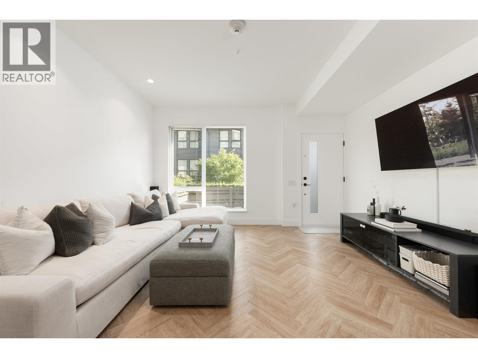 3 9278 Slopes Mews, Burnaby, British Columbia  V5A 0G1 - Photo 2 - R3065134