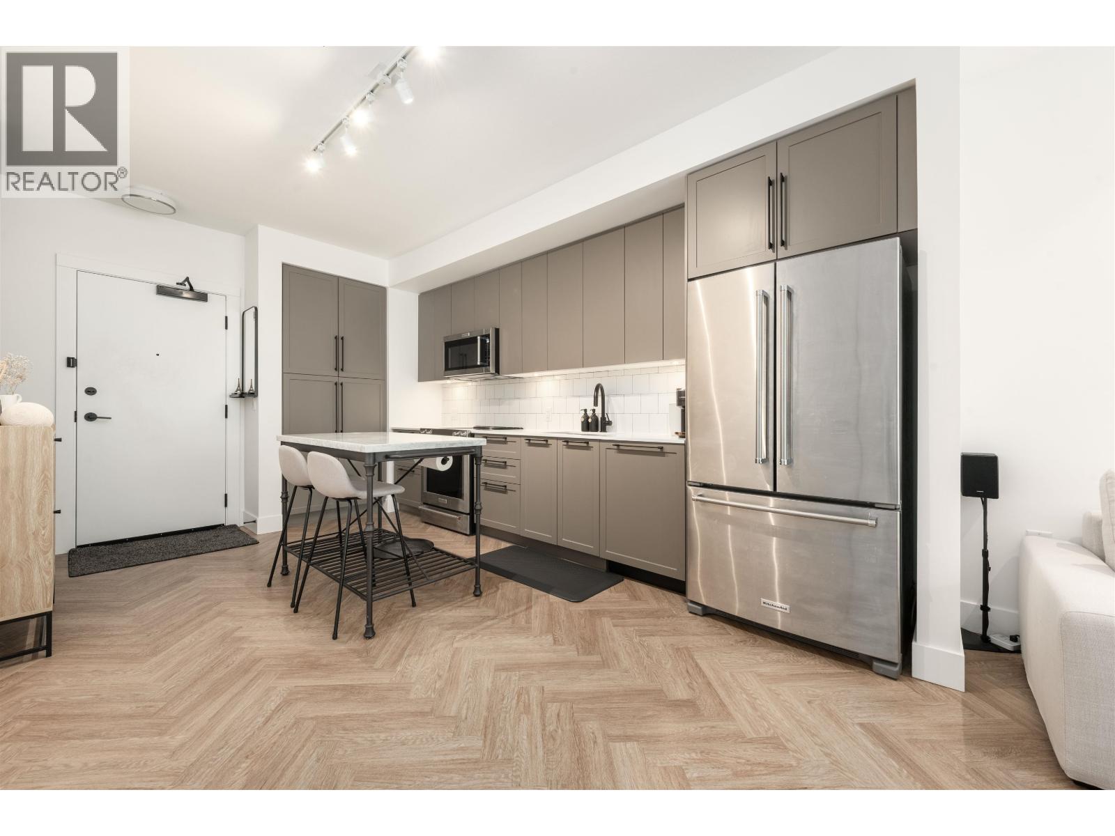 3 9278 Slopes Mews, Burnaby, British Columbia  V5A 0G1 - Photo 5 - R3065134