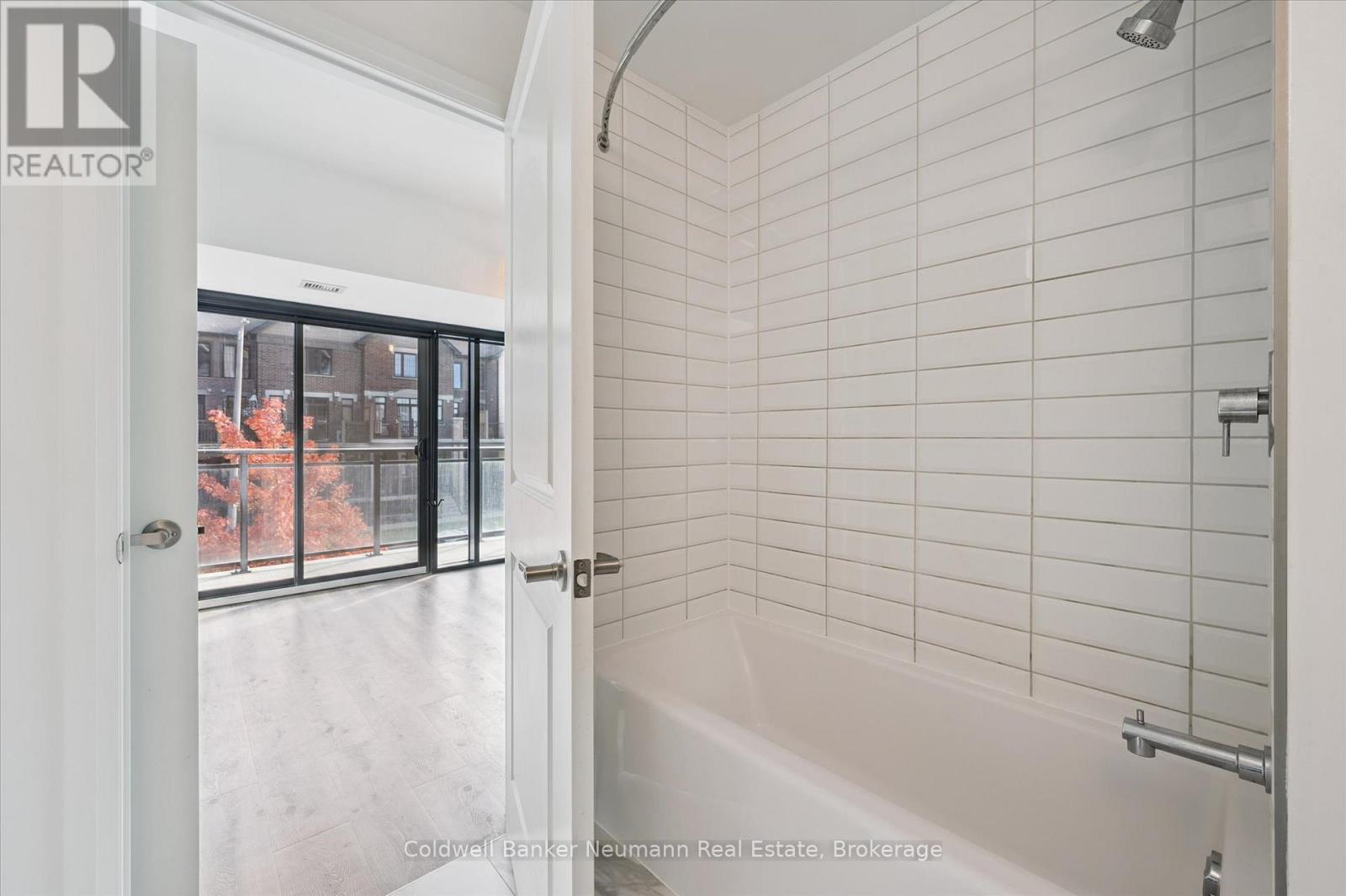 213 - 332 Gosling Gardens, Guelph (Clairfields/hanlon Business Park), Ontario  N1L 0P8 - Photo 12 - X12513908