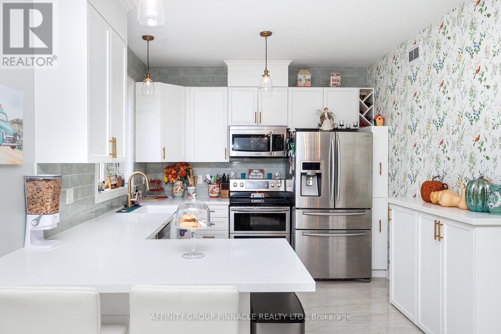 20 Ellis Crescent, Kawartha Lakes, Ontario K9V 0A5 - Photo 14 - X12497748